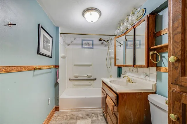 $100,000 | 8406 Independence Avenue, Kansas City, MO 64125