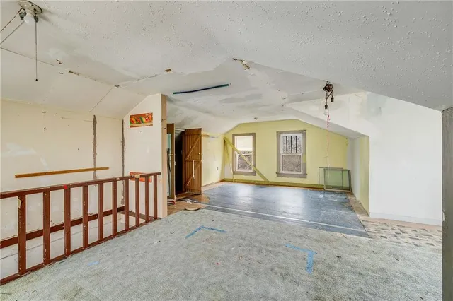 $100,000 | 8406 Independence Avenue, Kansas City, MO 64125