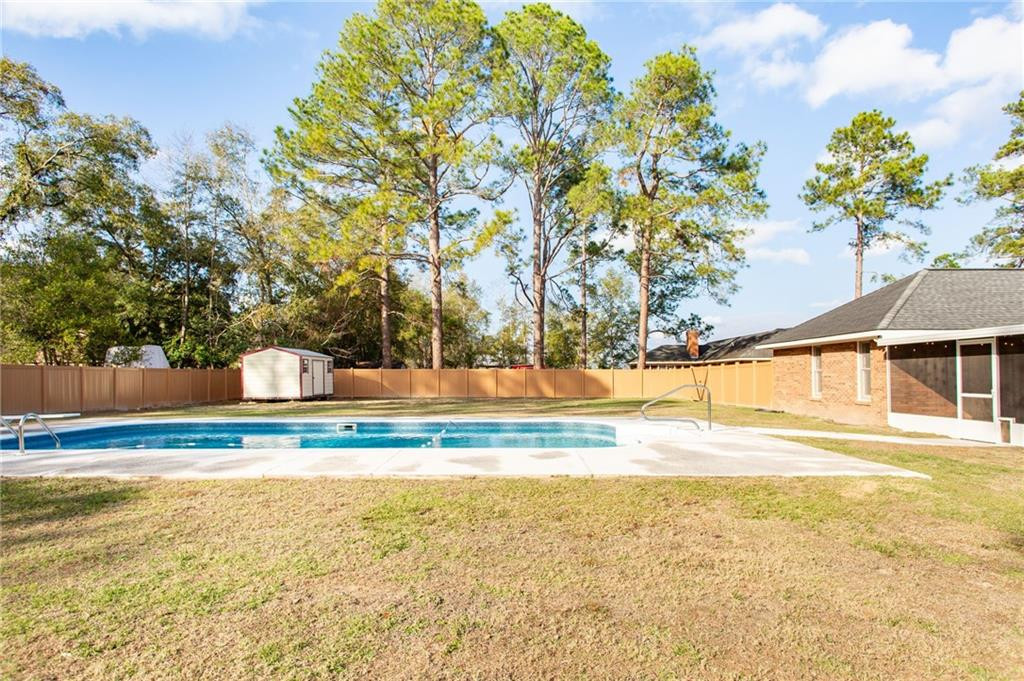 1249 Cherrywood Road Waycross, GA 31503 - Photo 10 of 46 Photo 10