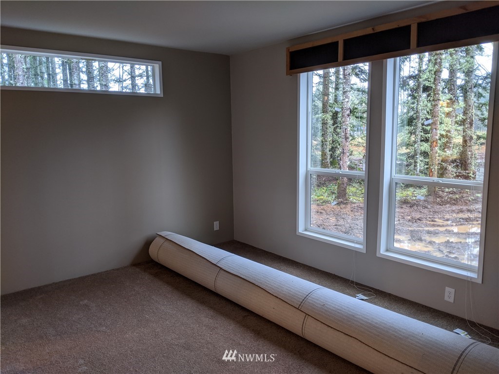 473 Harmon Road Chehalis, WA 98532 - Photo 12 of 15 a view of sitting area in front of window
