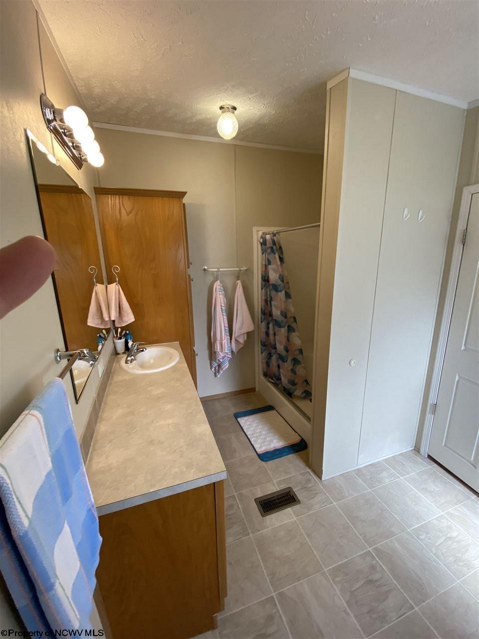7 River Farms Road Fairmont, WV 26554 - Photo 12 of 25 Gallery Image 12