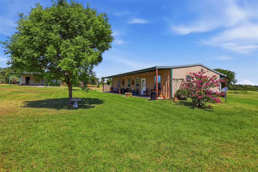 5770 West Highway 199 Springtown, TX 76082 - Photo 4 of 40