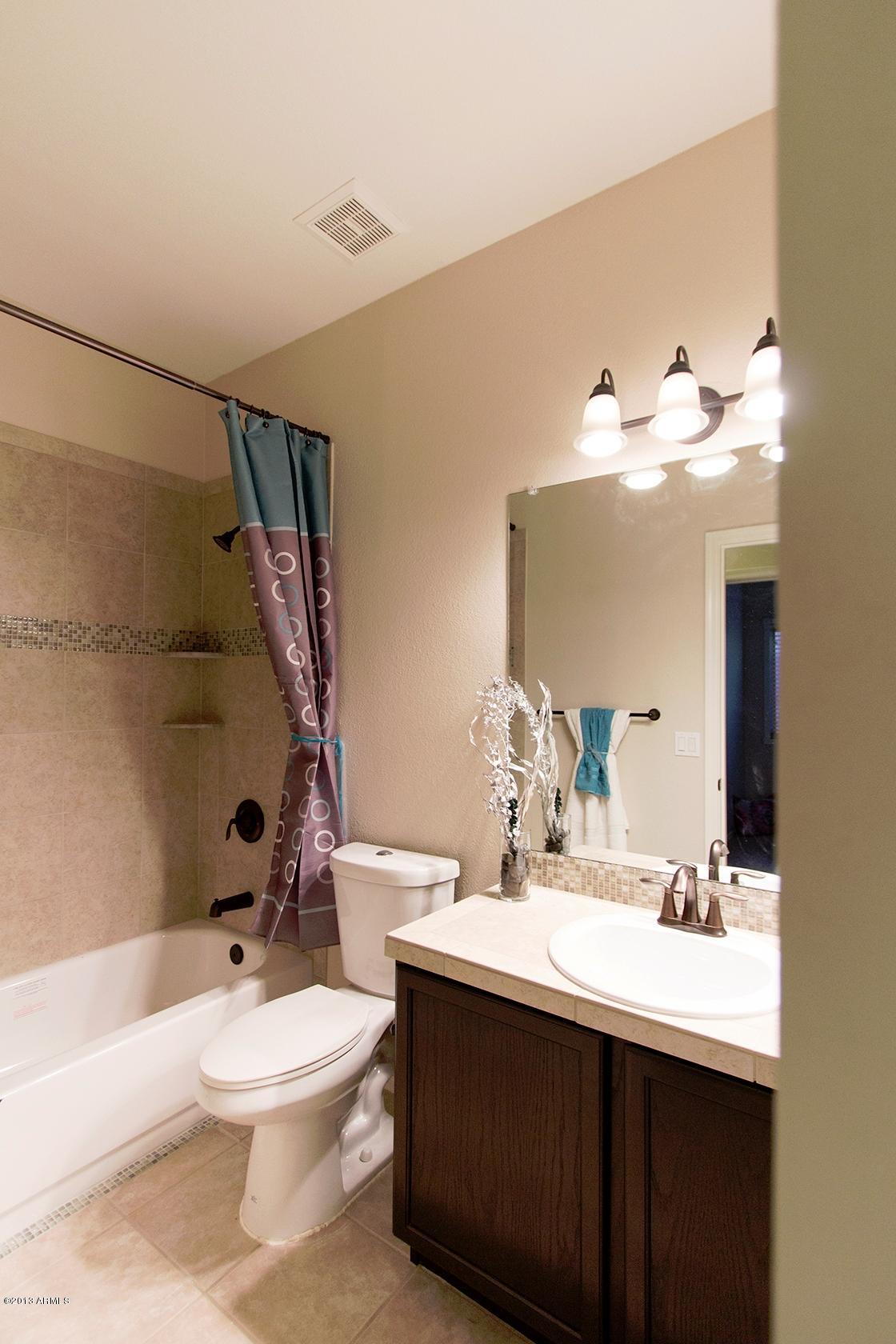 1227 South Kendra Street Gilbert, AZ 85296 - Photo 18 of 38 Kendra_Guest Bathroom_2