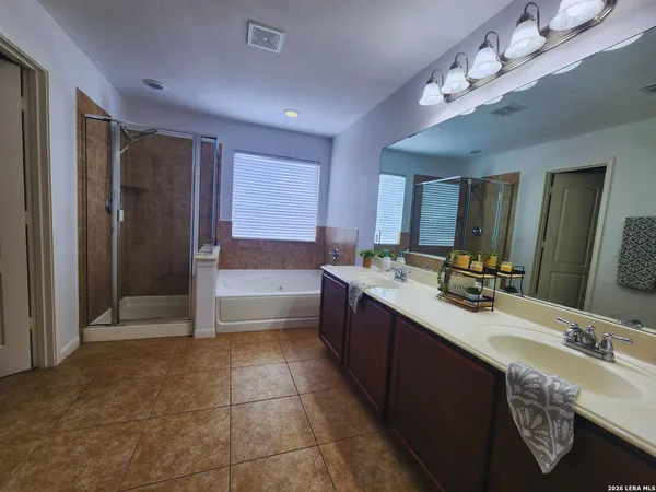 $2,100 | 209 Town Creek Way, Cibolo, TX 78108