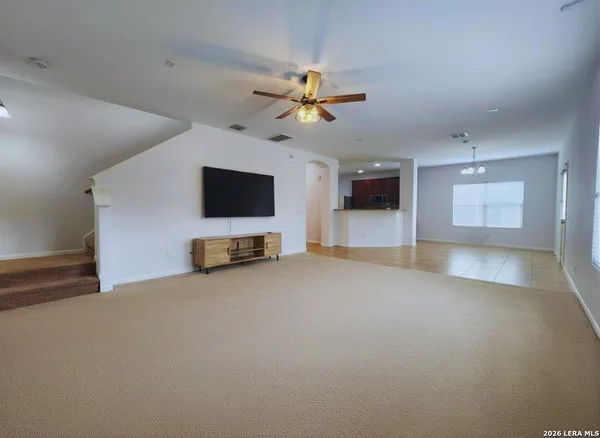 $2,100 | 209 Town Creek Way, Cibolo, TX 78108