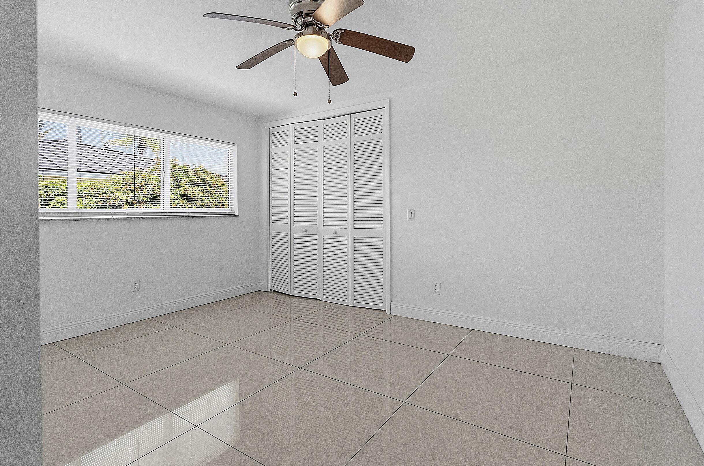 2910 Northeast 40th Court Lighthouse Point, FL 33064 - Photo 21 of 49 2910 NE 40th Ct - - 020