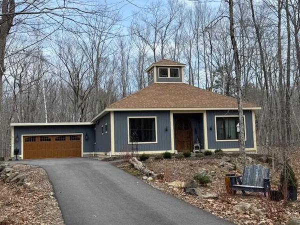 $1,000,000 | 10 Blueberry Lane, Kittery, ME 03904