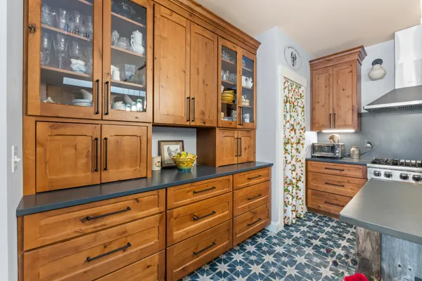 $985,000 | 10 Blueberry Lane, Kittery, ME 03904