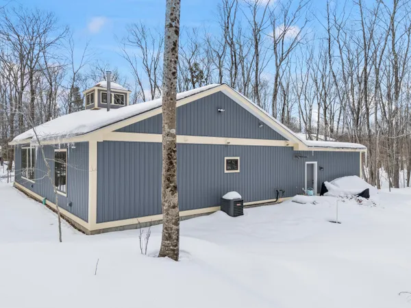 $985,000 | 10 Blueberry Lane, Kittery, ME 03904