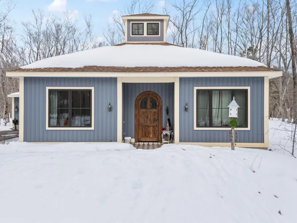 $1,000,000 | 10 Blueberry Lane, Kittery, ME 03904