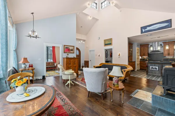 $1,000,000 | 10 Blueberry Lane, Kittery, ME 03904