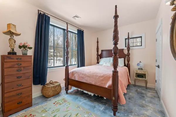 $985,000 | 10 Blueberry Lane, Kittery, ME 03904
