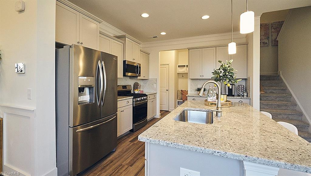 809 Riley Lane Greensboro, NC 27455 - Photo 8 of 15 Gallery Image 8