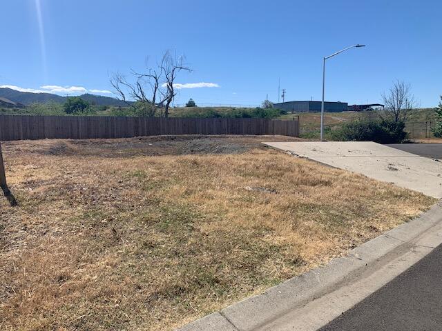 349 Quail Circle Talent, OR 97540 - Photo 4 of 11