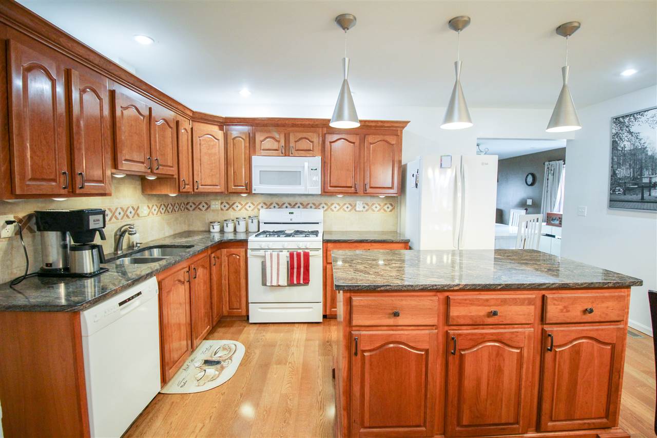9468 North Webster Road Clio, MI 48420 - Photo 5 of 38 50028851-4.JPG