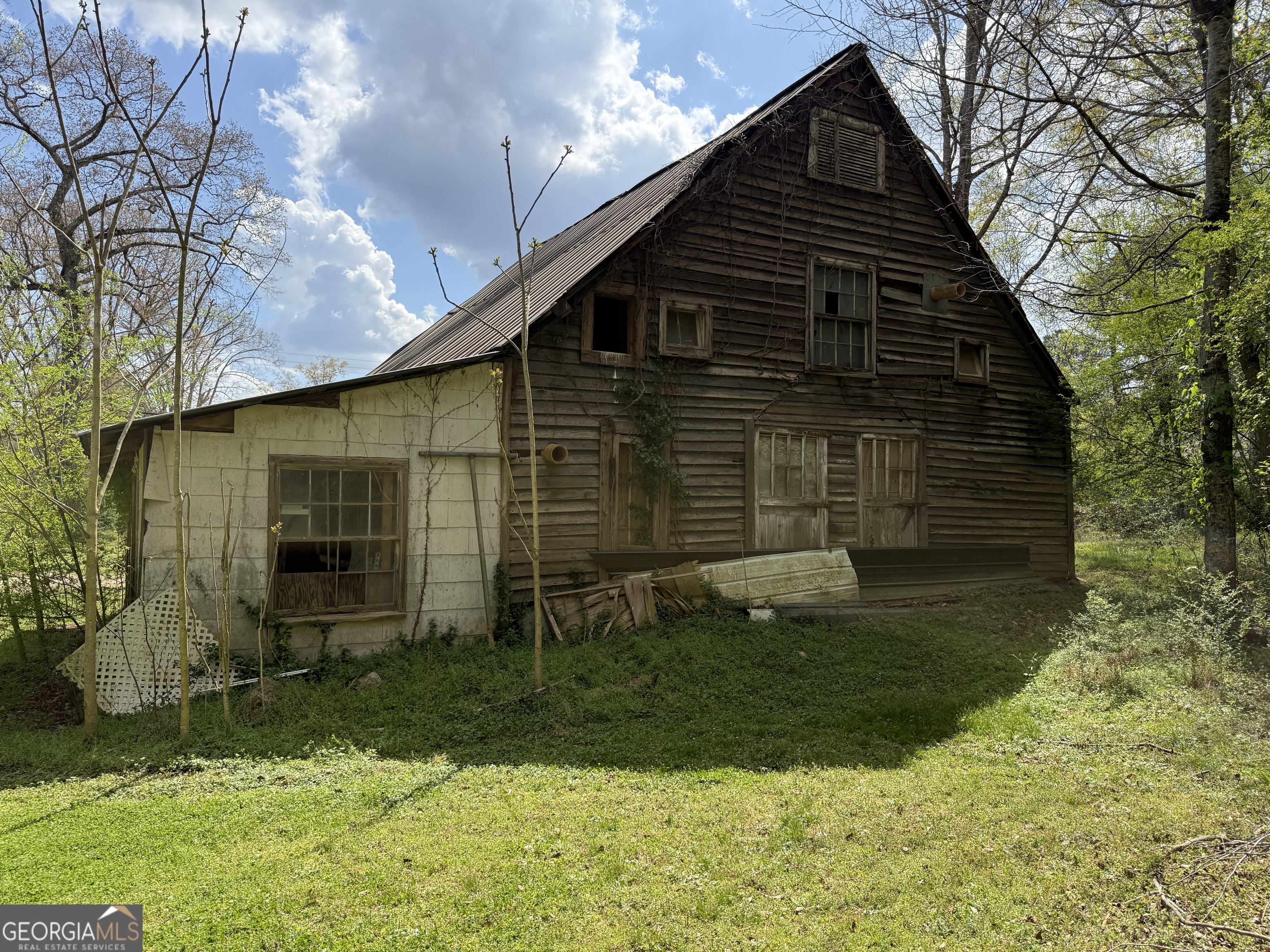 610 East Johnson Street Temple, GA 30179 - Photo 18 of 20 a backyard of a house