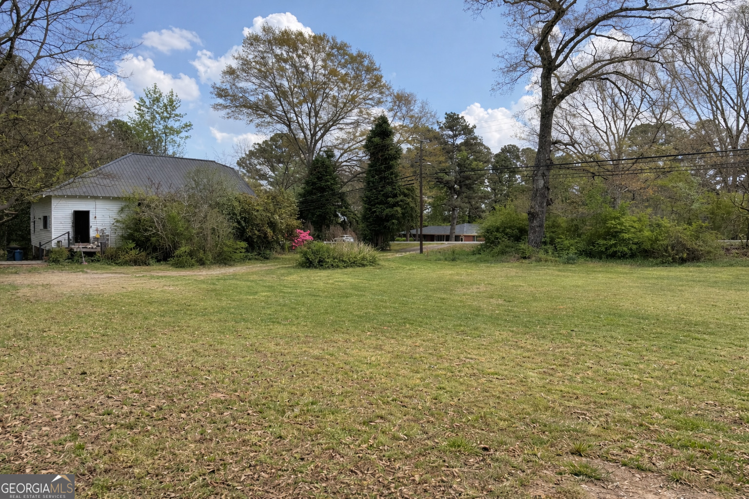 610 East Johnson Street Temple, GA 30179 - Photo 3 of 20 a view of a garden