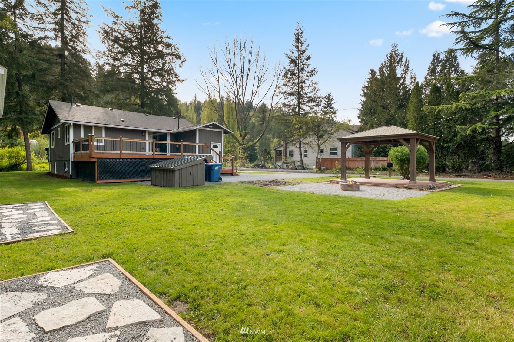 19304 Byers Road Southeast Maple Valley, WA 98038 - Photo 3 of 29 Gallery Image 3