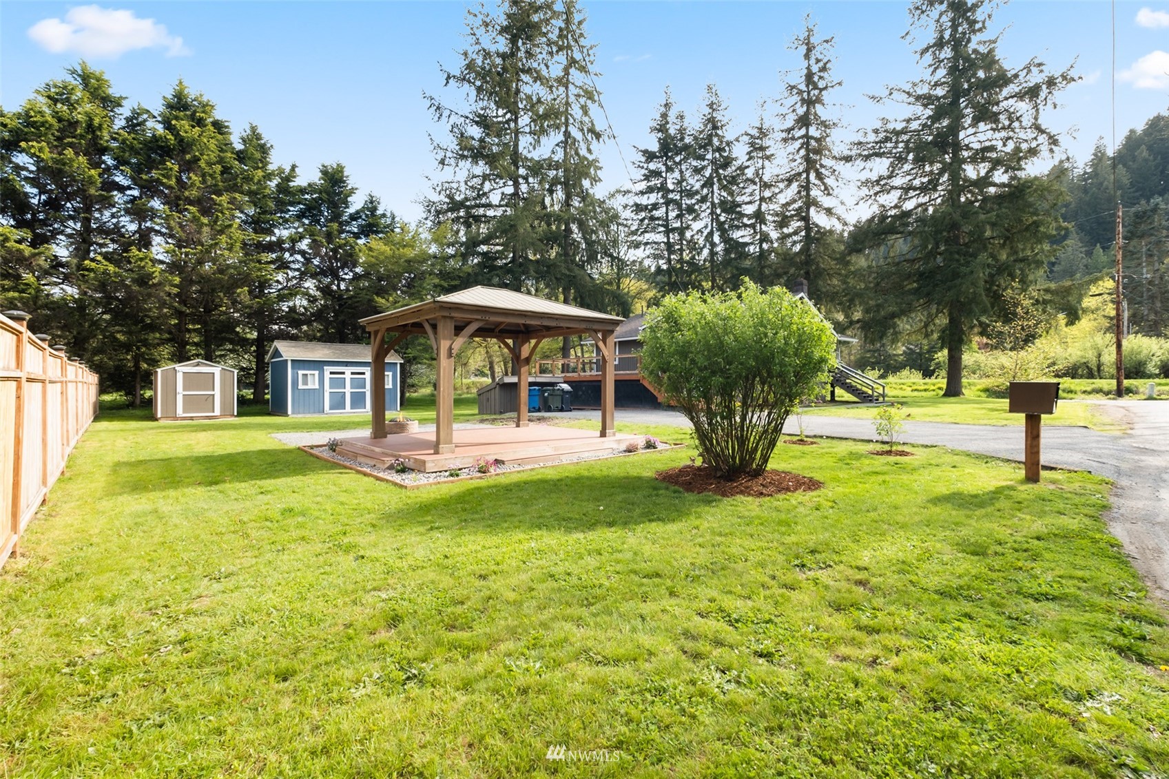 19304 Byers Road Southeast Maple Valley, WA 98038 - Photo 5 of 29 Gallery Image 5