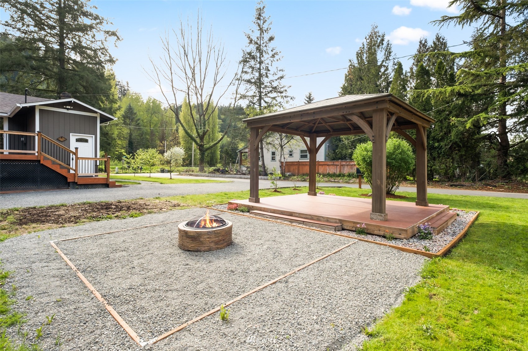 19304 Byers Road Southeast Maple Valley, WA 98038 - Photo 6 of 29 Gallery Image 6