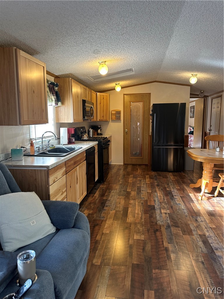 8051 Saltzman Road Vienna, NY 13308 - Photo 12 of 23