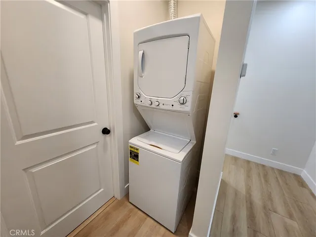 $3,900 | 18252 Saticoy Street, Reseda, CA 91335