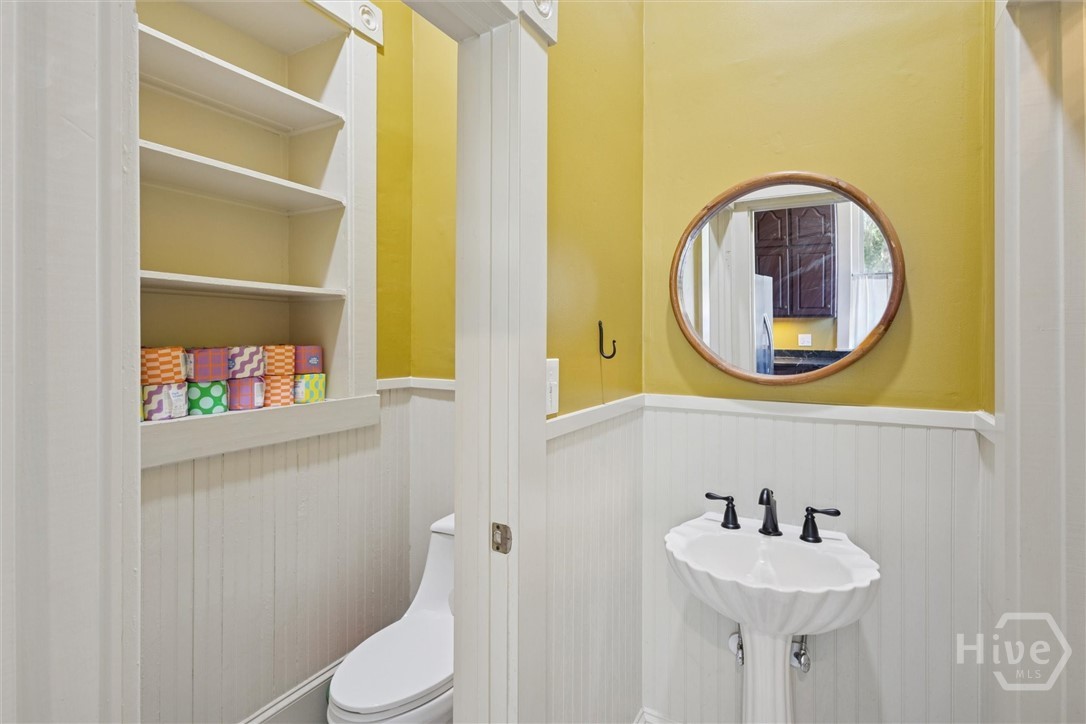 503 North Ash Street Springfield, GA 31329 - Photo 11 of 61 Powder Room