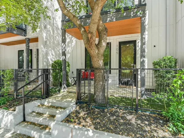$3,400 | 1226 South Presa Street, Unit 105, San Antonio, TX 78210