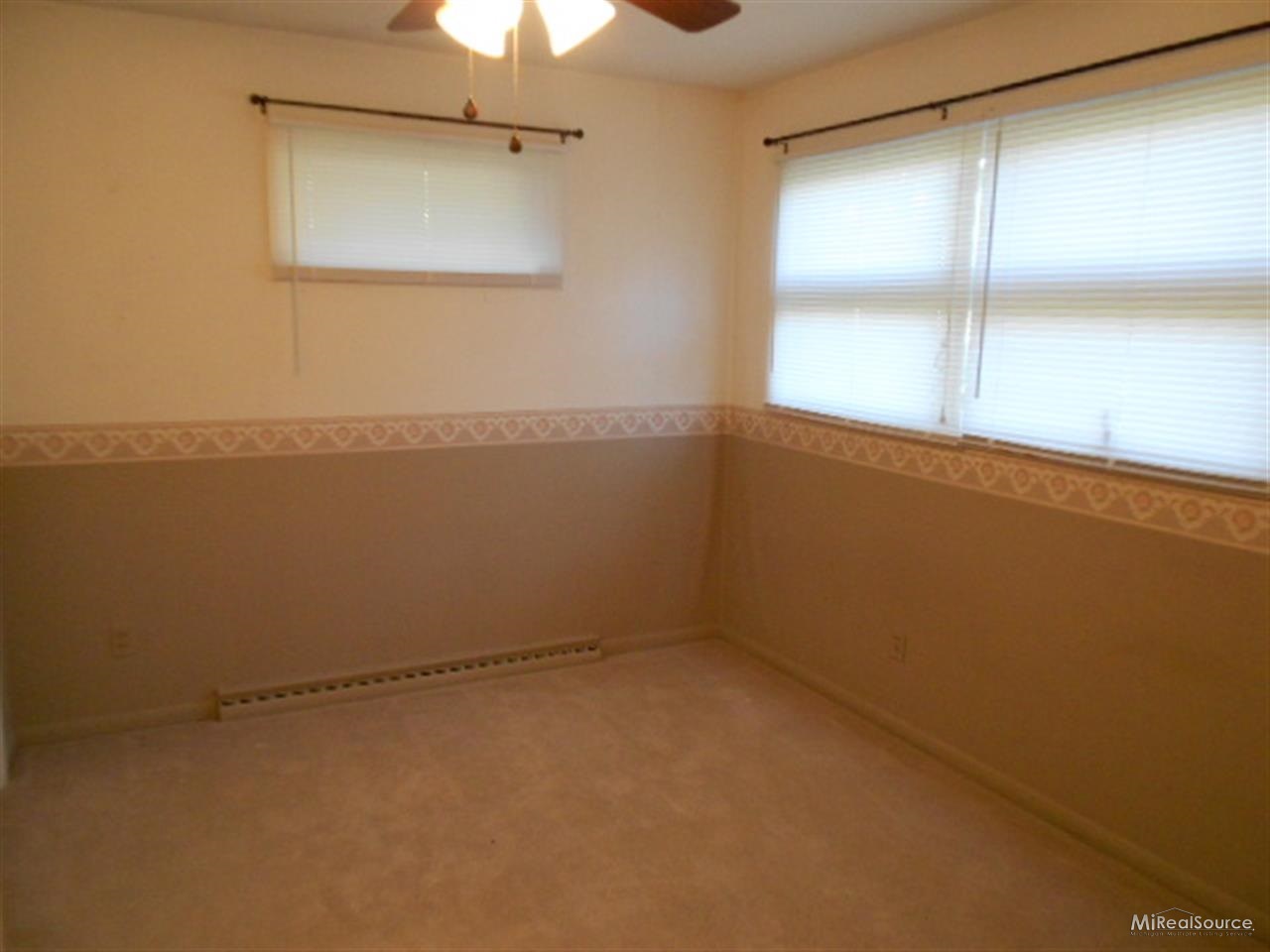 3130 Riverside Drive Port Huron, MI 48060 - Photo 16 of 24 31159734-17.JPG