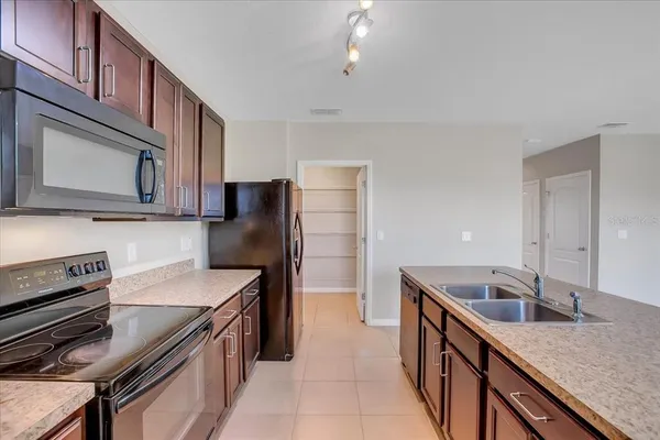 $2,650 | 16224 Yelloweyed Drive, Clermont, FL 34714