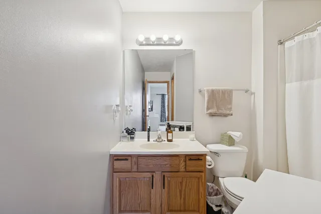 $215,000 | 145 Penny Lane, Unit 1, Sycamore, IL 60178