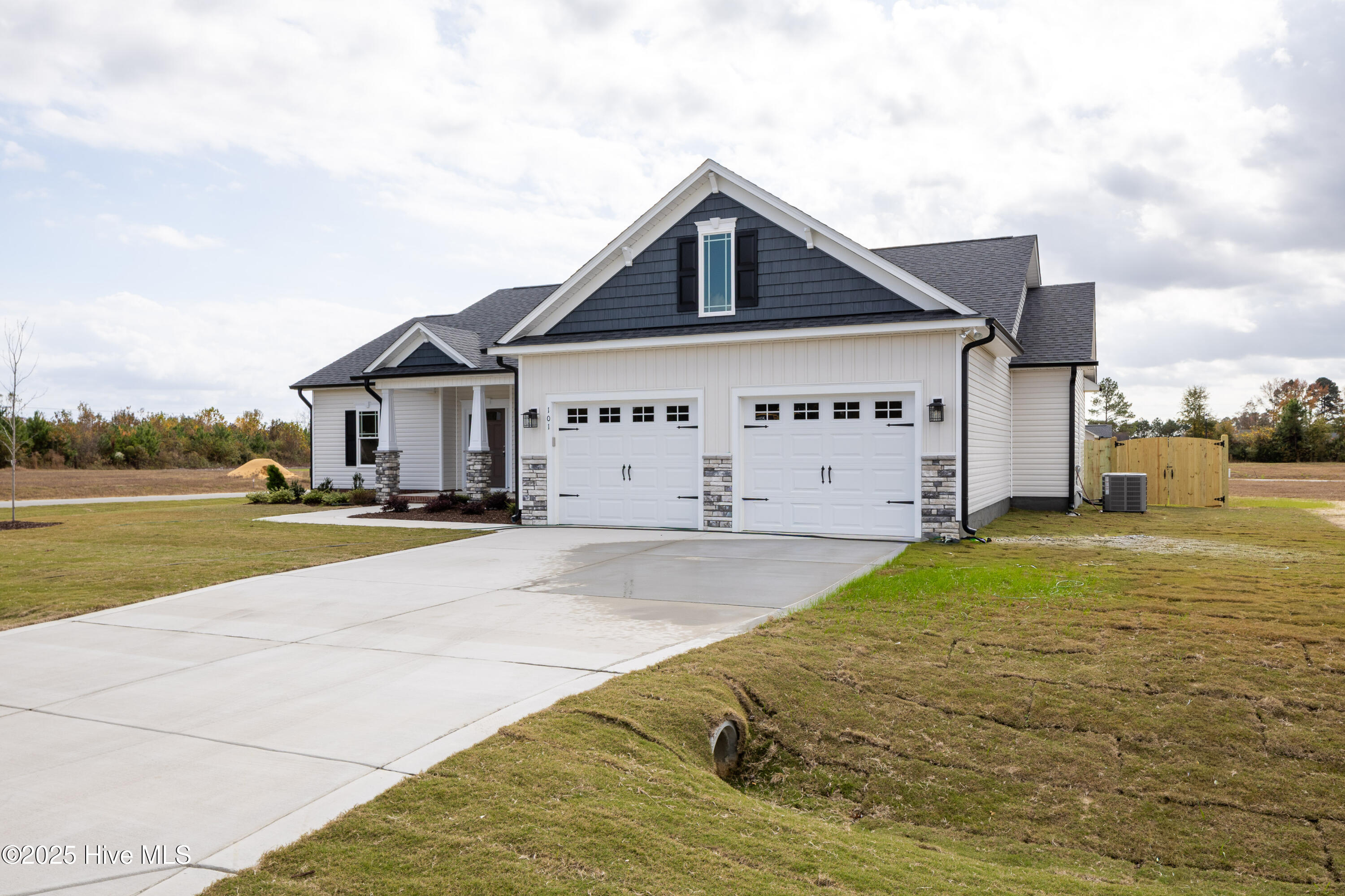 101 Deer View Lane Clinton, NC 28328 - Photo 11 of 32 101 Deer View Ln3