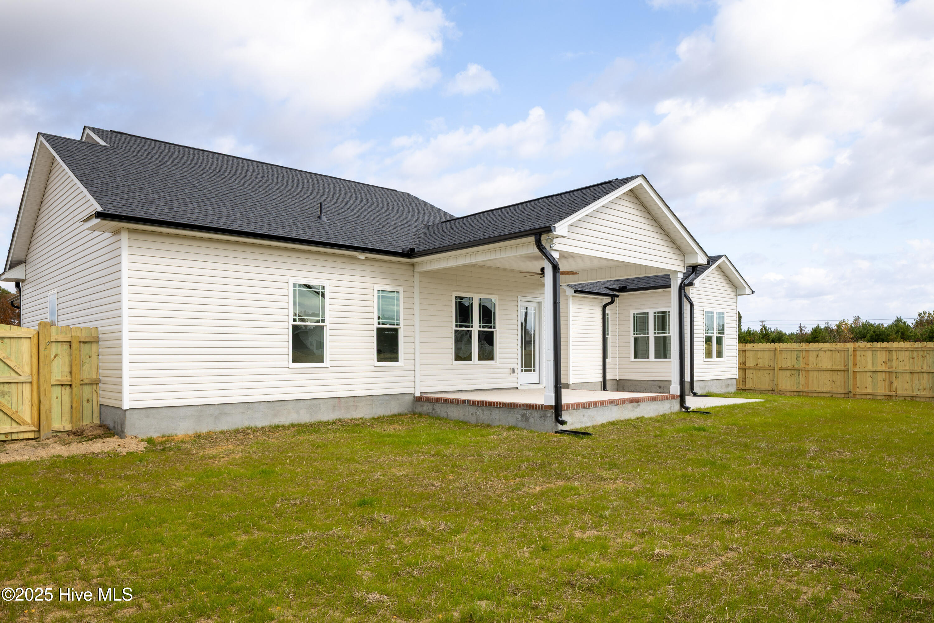 101 Deer View Lane Clinton, NC 28328 - Photo 29 of 32 101 Deer View Ln29
