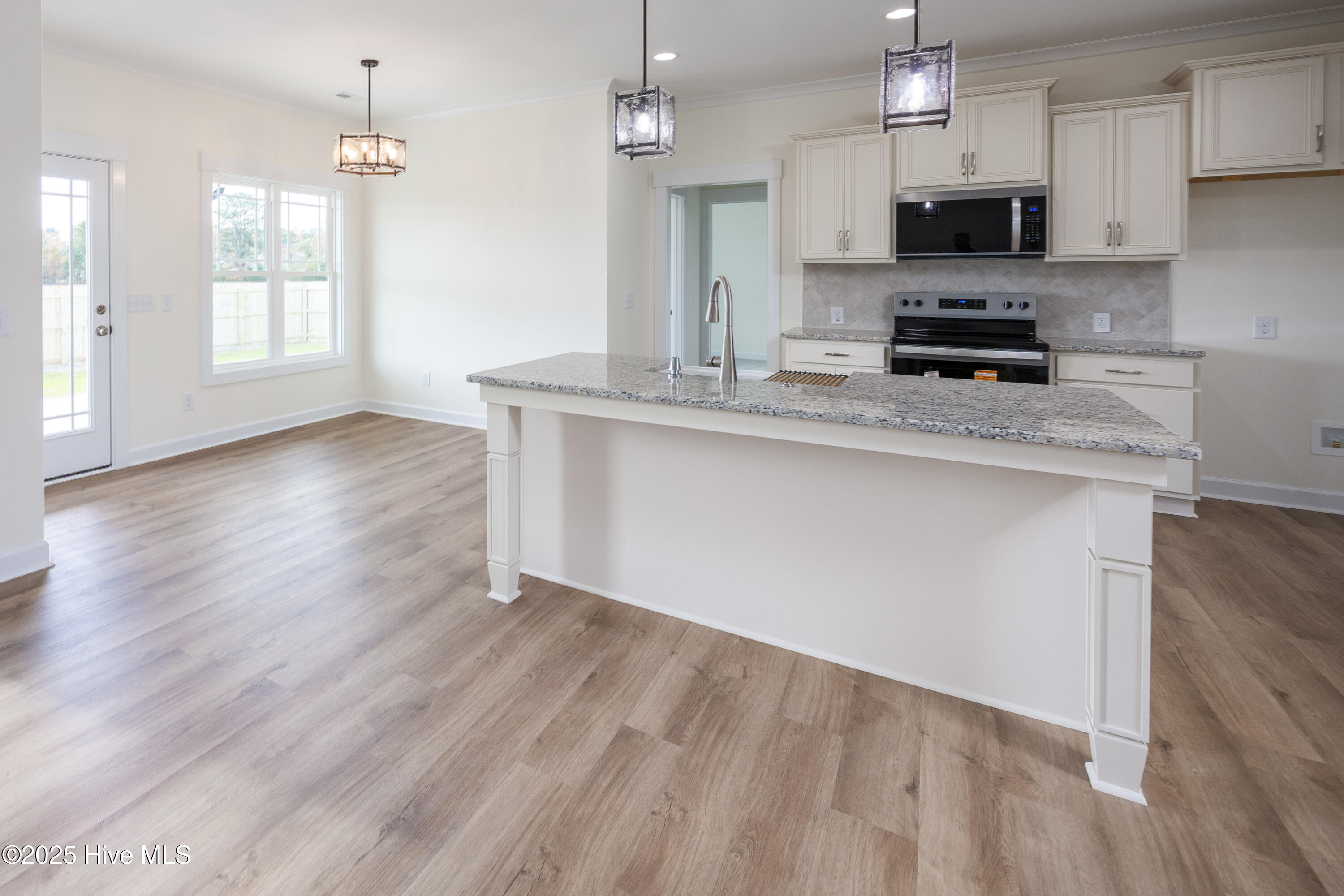 101 Deer View Lane Clinton, NC 28328 - Photo 10 of 32 101 Deer View Ln11