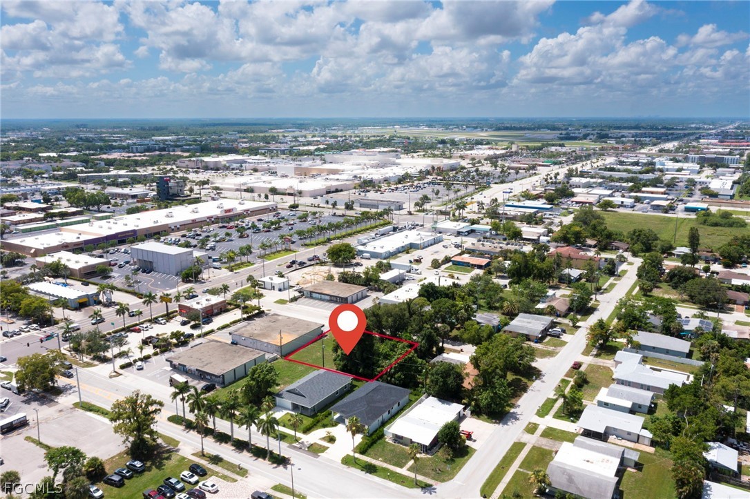 1925 Suwanee Avenue Fort Myers, FL 33901 - Photo 11 of 26