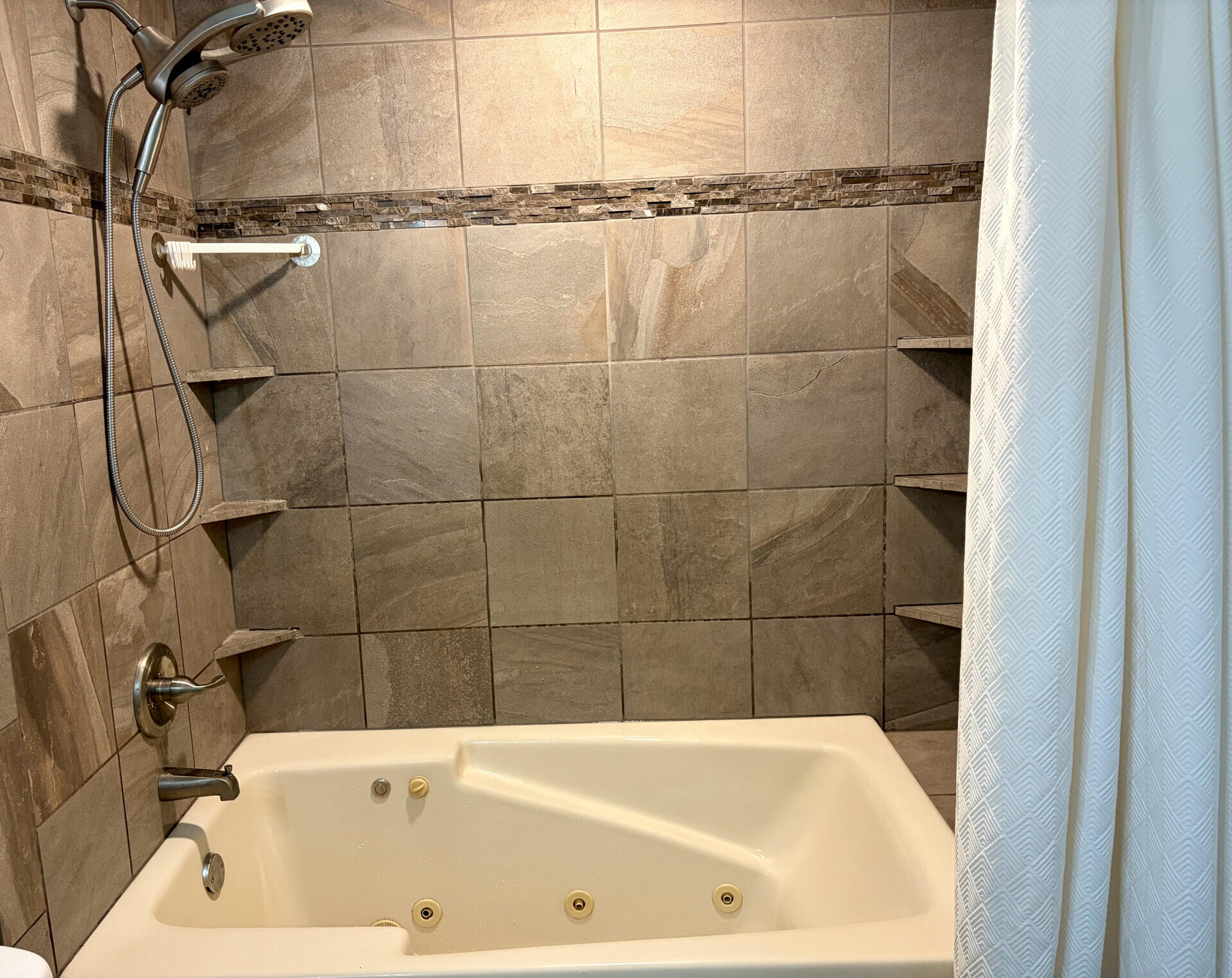 N3432 Beach Road Geneva, WI 53147 - Photo 19 of 25 N3432BeachRd_66021_19