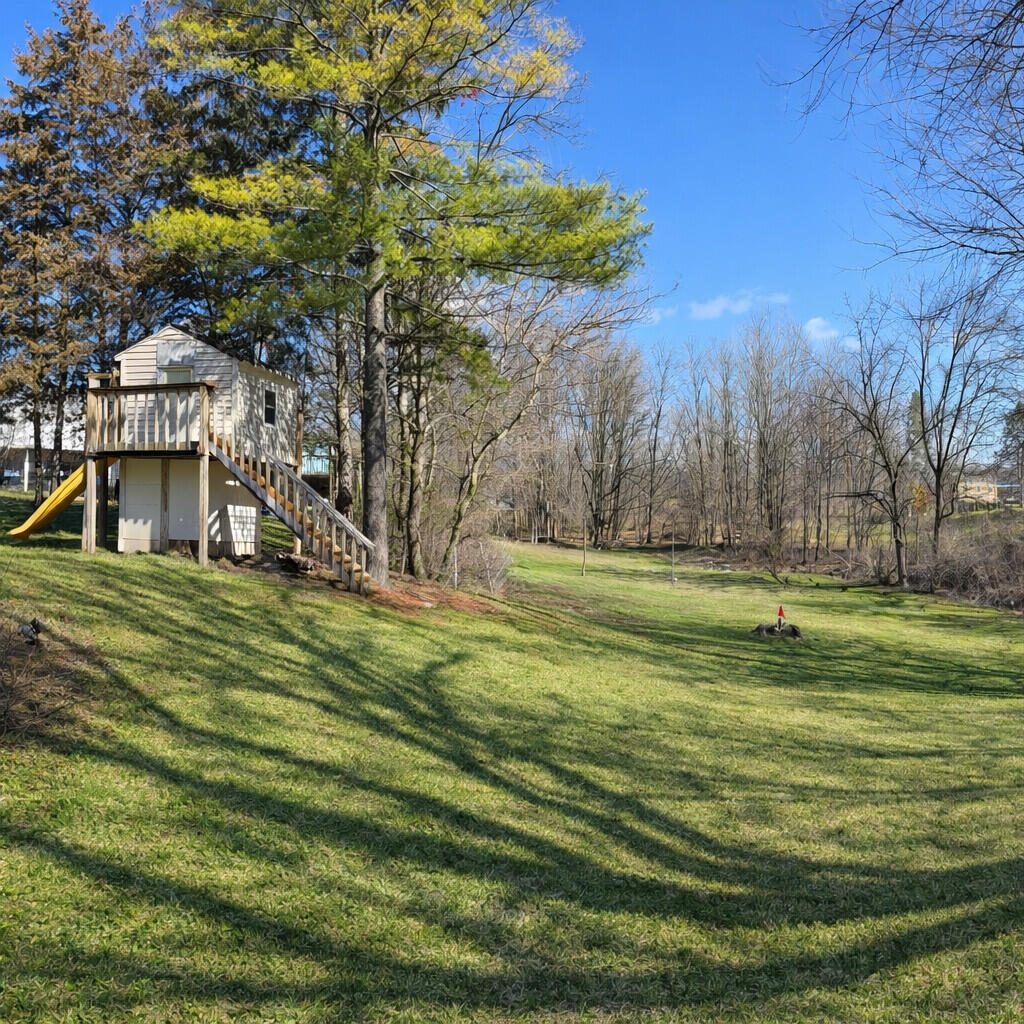 N3432 Beach Road Geneva, WI 53147 - Photo 3 of 25 N3432BeachRd_66021_3