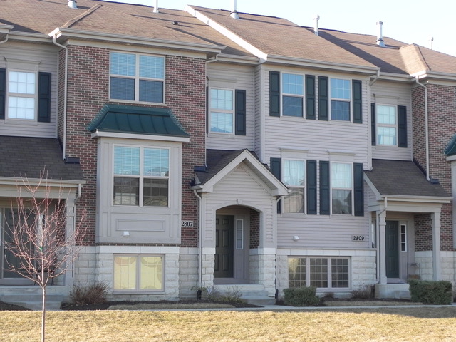 2807 Blakely Lane, Unit 2807 Naperville, IL 60540 - Photo 1 of 25