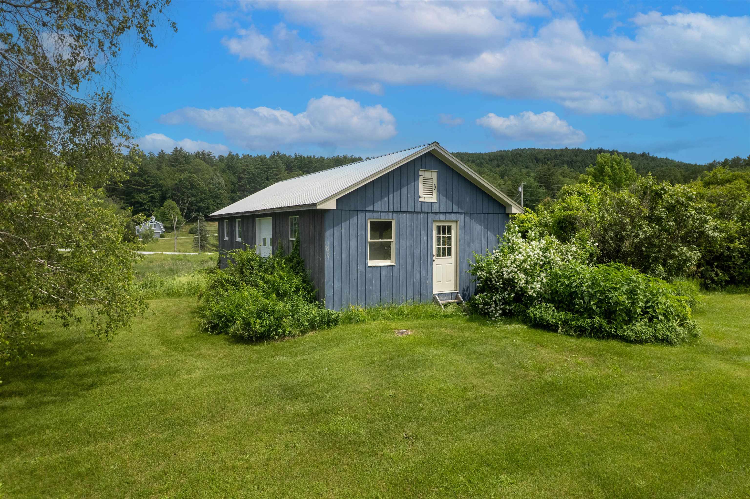 2086 Walker Mountain Road Clarendon, VT 05777 - Photo 6 of 38