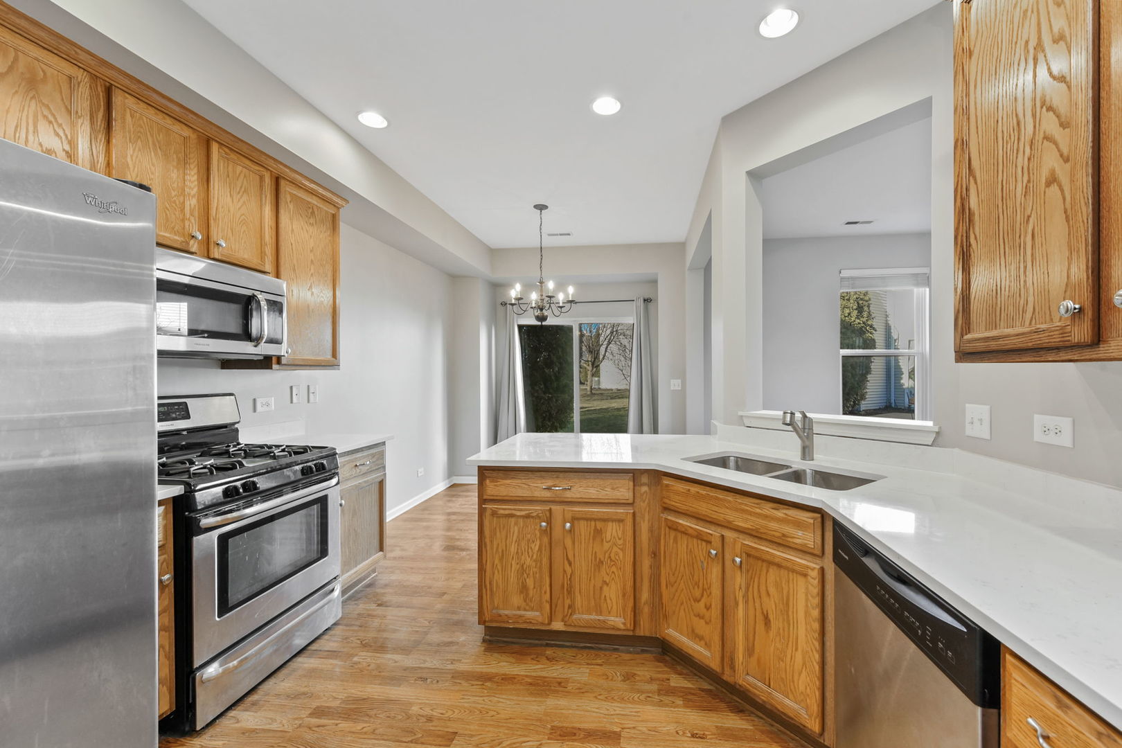 3142 Bromley Lane Aurora, IL 60502 - Photo 4 of 15