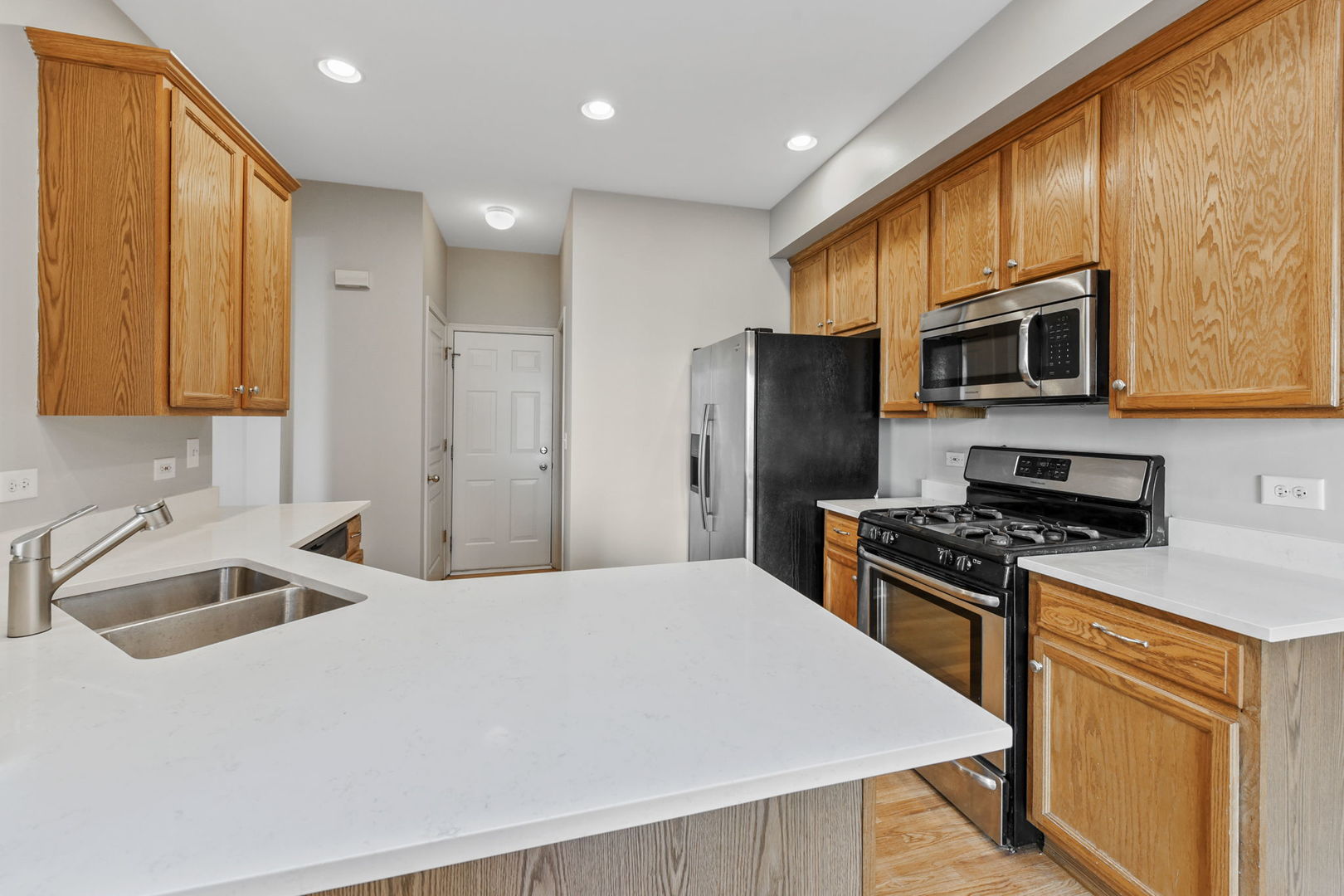 3142 Bromley Lane Aurora, IL 60502 - Photo 5 of 15