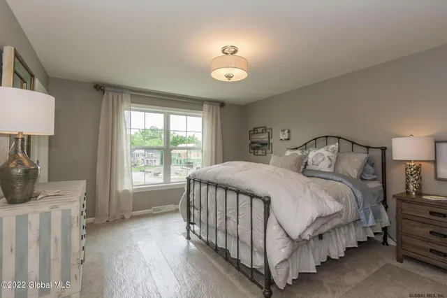 $809,900 | 2 Wisteria Court, Saratoga Springs, NY 12866