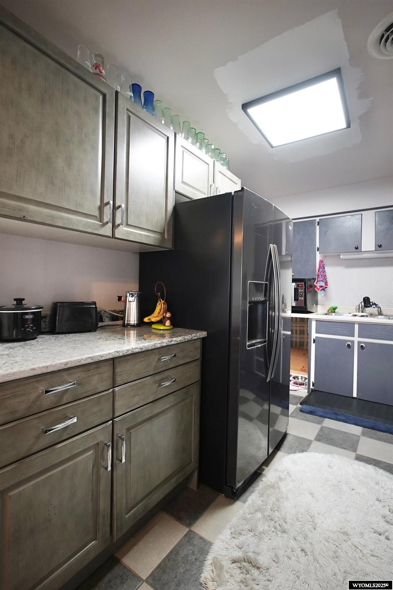 306 Siskin Street Casper, WY 82609 - Photo 3 of 21