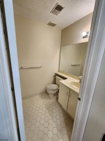 $3,000 | 502 Dunn Circle, Bridgewater, NJ 08807