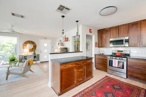$635,000 | 1313 Corona Drive, Austin, TX 78723