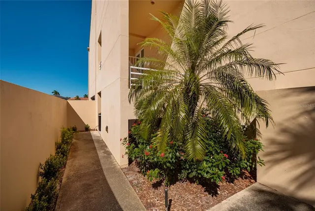 $2,500,000 | 2795 Kipps Colony Drive South, Unit 101102, St. Petersburg, FL 33707