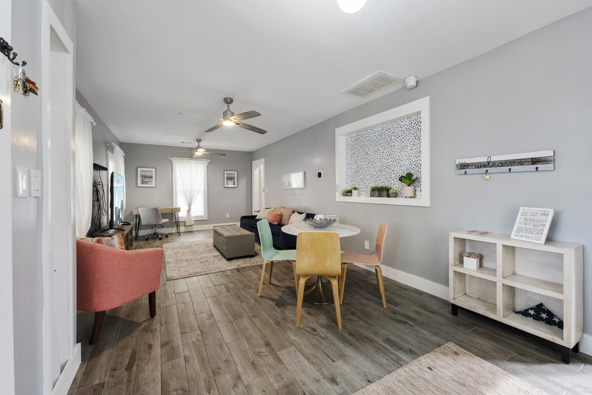 306 Ellis Street Augusta, GA 30901 - Photo 4 of 36 Living Room / Dining Area