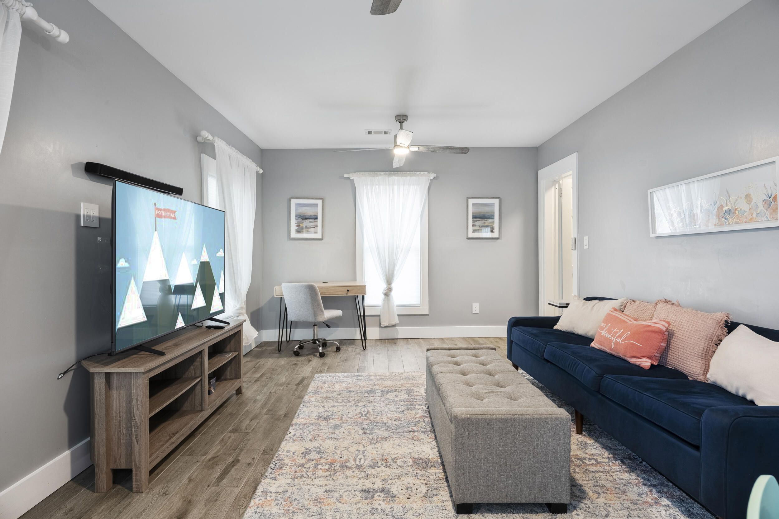306 Ellis Street Augusta, GA 30901 - Photo 6 of 36 Living Room