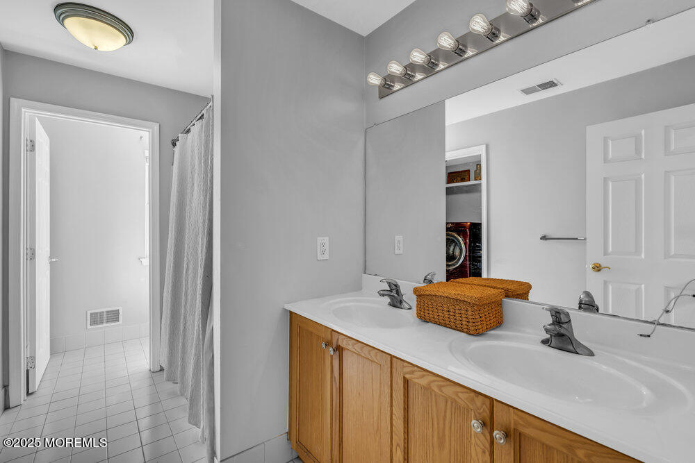 2 Bracken Court Howell, NJ 07731 - Photo 56 of 86 080_dsc06946_375