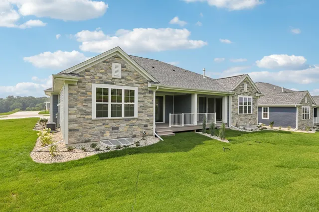 $599,900 | 2119 Bluestem Drive, Unit 201, Waukesha, WI 53188